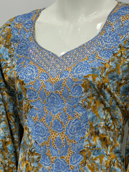 0008-مخاوير فاخرة مطرزة بتصميم وردي أنيق