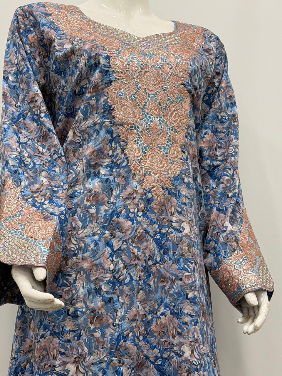 0008-مخاوير فاخرة مطرزة بتصميم وردي أنيق